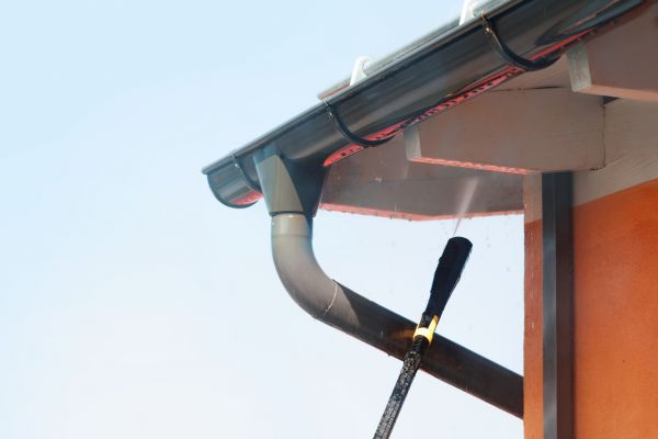 Eaves Power Washing in State College